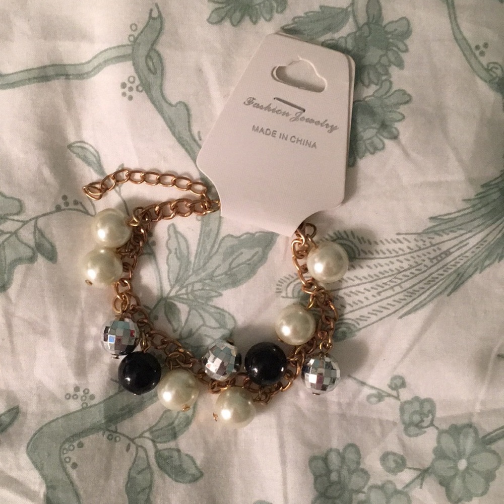 Adorable bauble dangle bracelet